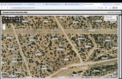 Land in Seligman, Arizona
