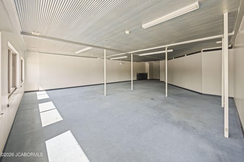 Center-Suite Office Unit