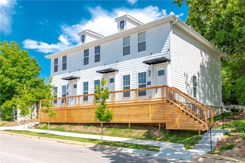 New Triplex Near University Campus