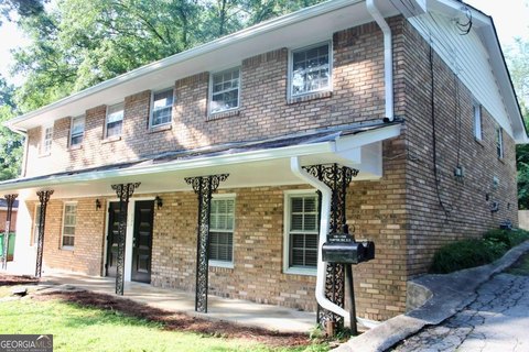 Renovated Duplex in Woodland Hills