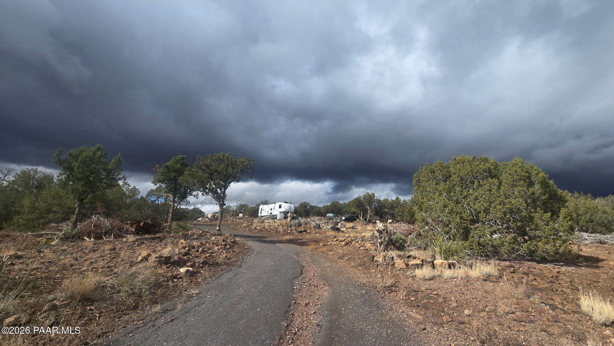 Ash Fork Land with Views