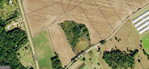Farmland Oasis in Comer, Georgia