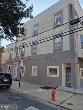 Mixed-Use Building with Income Potential