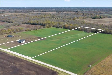 LAND - Cleveland, MO