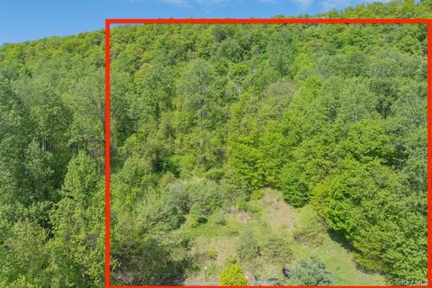 Land with Hudson River Views