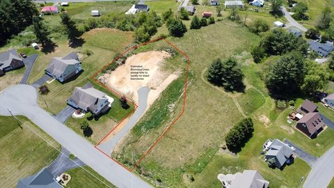 Residential Lot in Colonial Acres