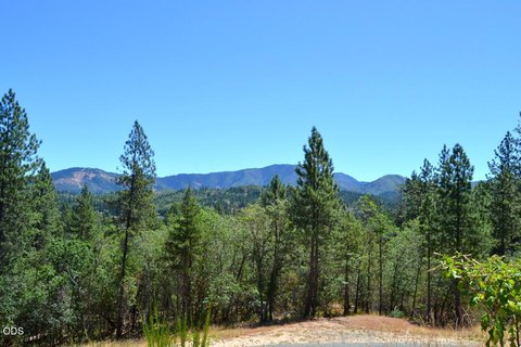LAND - Grants Pass, OR