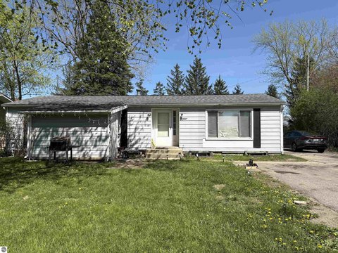 Well-Maintained Duplex Near Campus