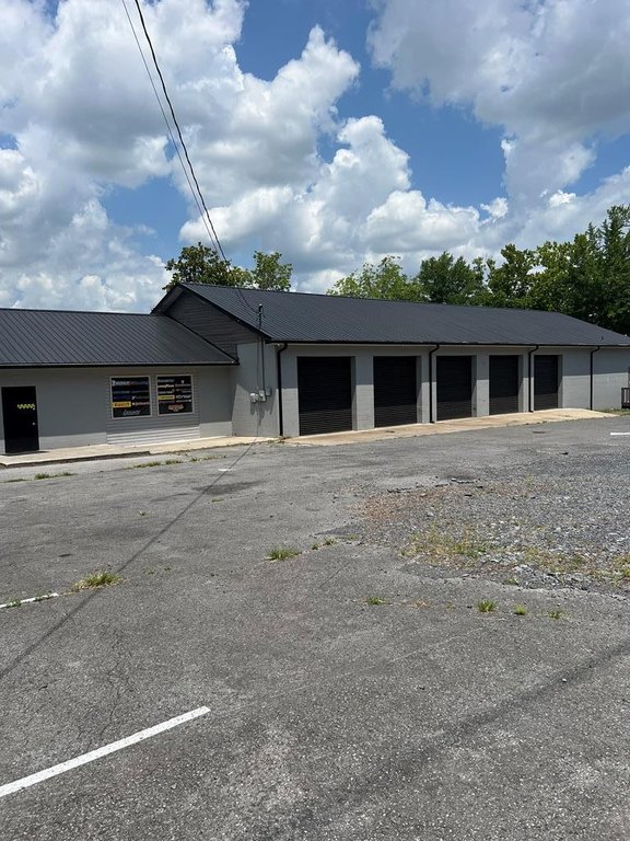 404 S Green St, Dalton, GA 30721