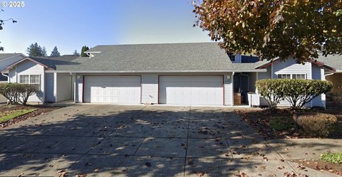 Well-Maintained Duplex in Vancouver, WA
