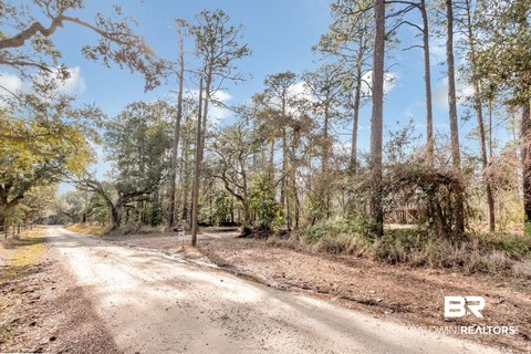 Unzoned Waterfront-Adjacent Homesite