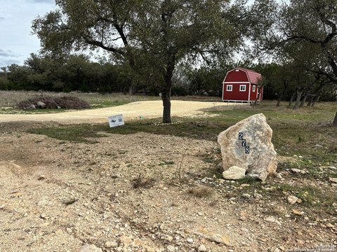 LAND - Bandera, TX