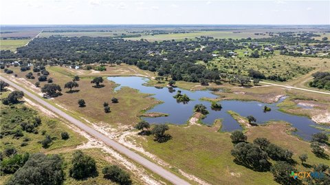 Residential Land in Inez, TX