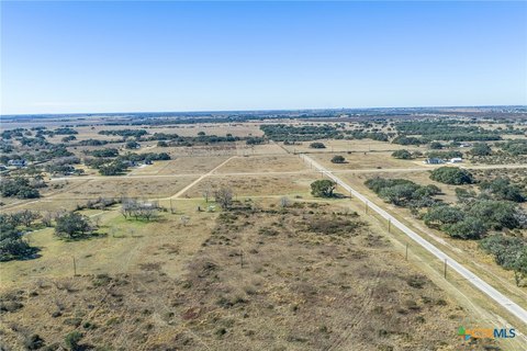 Residential Land in Inez, TX