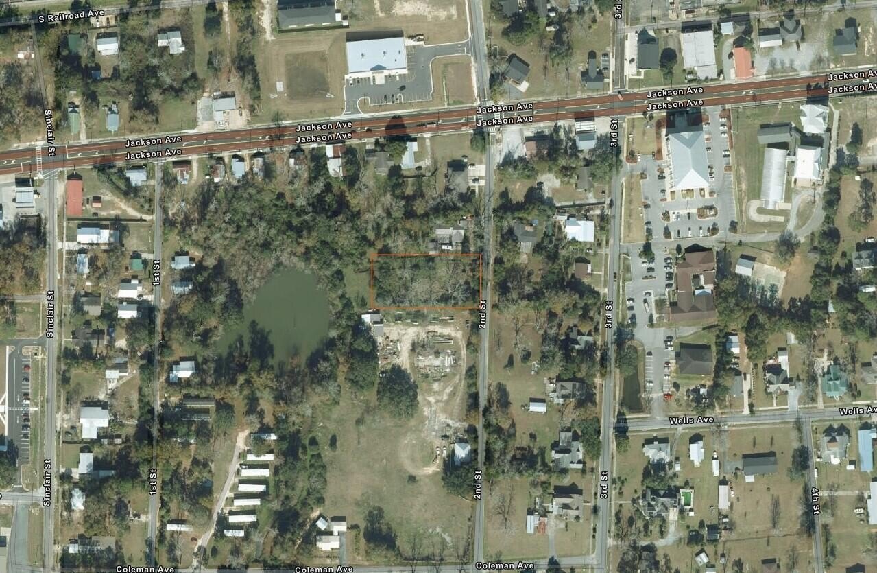 Downtown Chipley Interior Lot