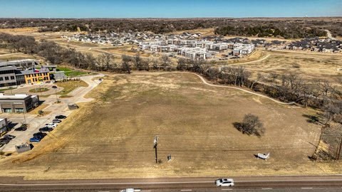 Commercial Development Land with Major Road Frontage