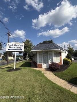 Retail Space in South Plainfield