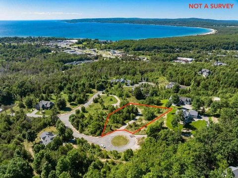 LAND - Petoskey, MI