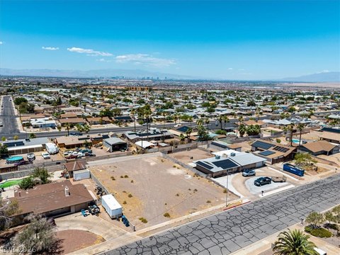 LAND - Henderson, NV