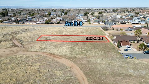 Residential Land in Palmdale, CA