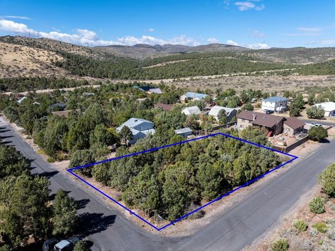 Land, Central, UT