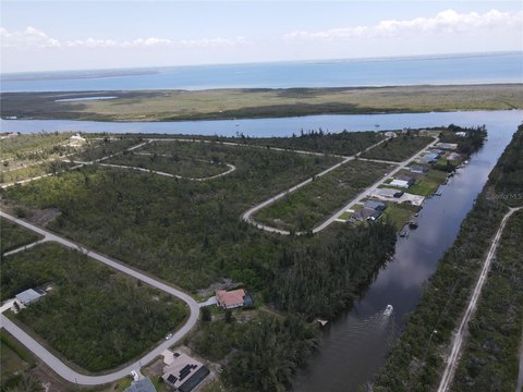 Waterfront Sailboat-Access Lot