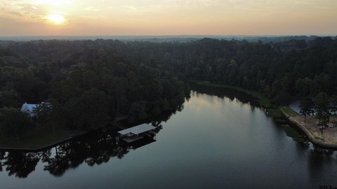 Lakefront Residential Lot with Shoreline