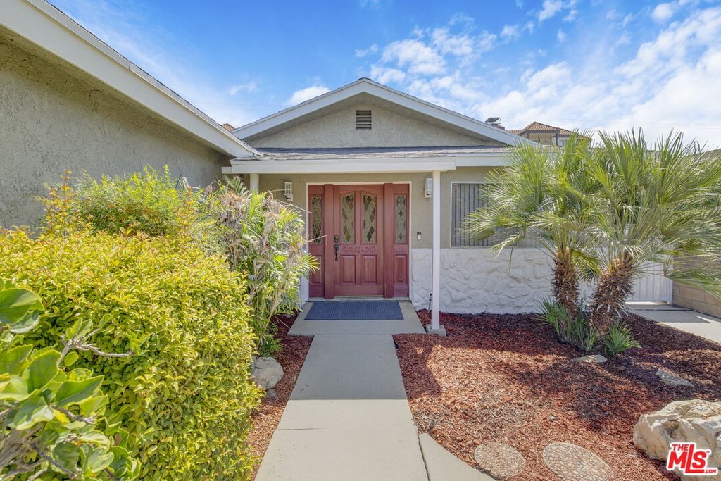 3234 Locust Ave, Long Beach, CA 90807