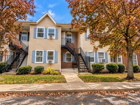 Duplex with Outdoor Deck