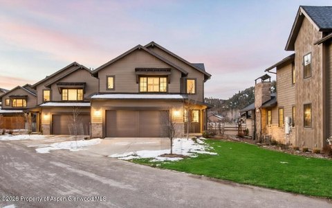 New Carbondale Duplex with Views