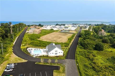 Land, Middletown, RI