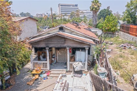 LAND - Los Angeles, CA