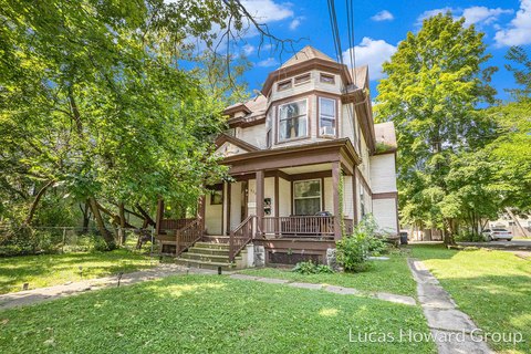 Renovated 6-Unit Multifamily Property