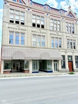 Corner Mixed-Use Retail Office