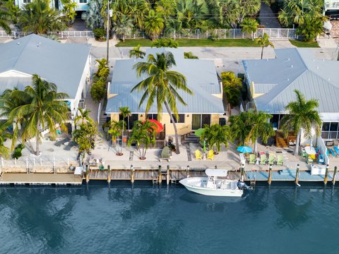 Furnished Duplex with Dockage