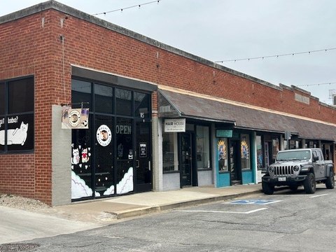 Leased Retail Storefront in Downtown