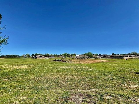 Residential Lot in Tahlequah, OK