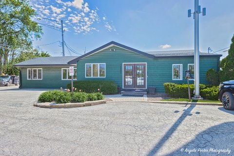 Office Space in Round Lake Beach