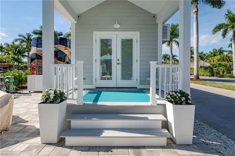 Luxury Motorcoach Resort Lot