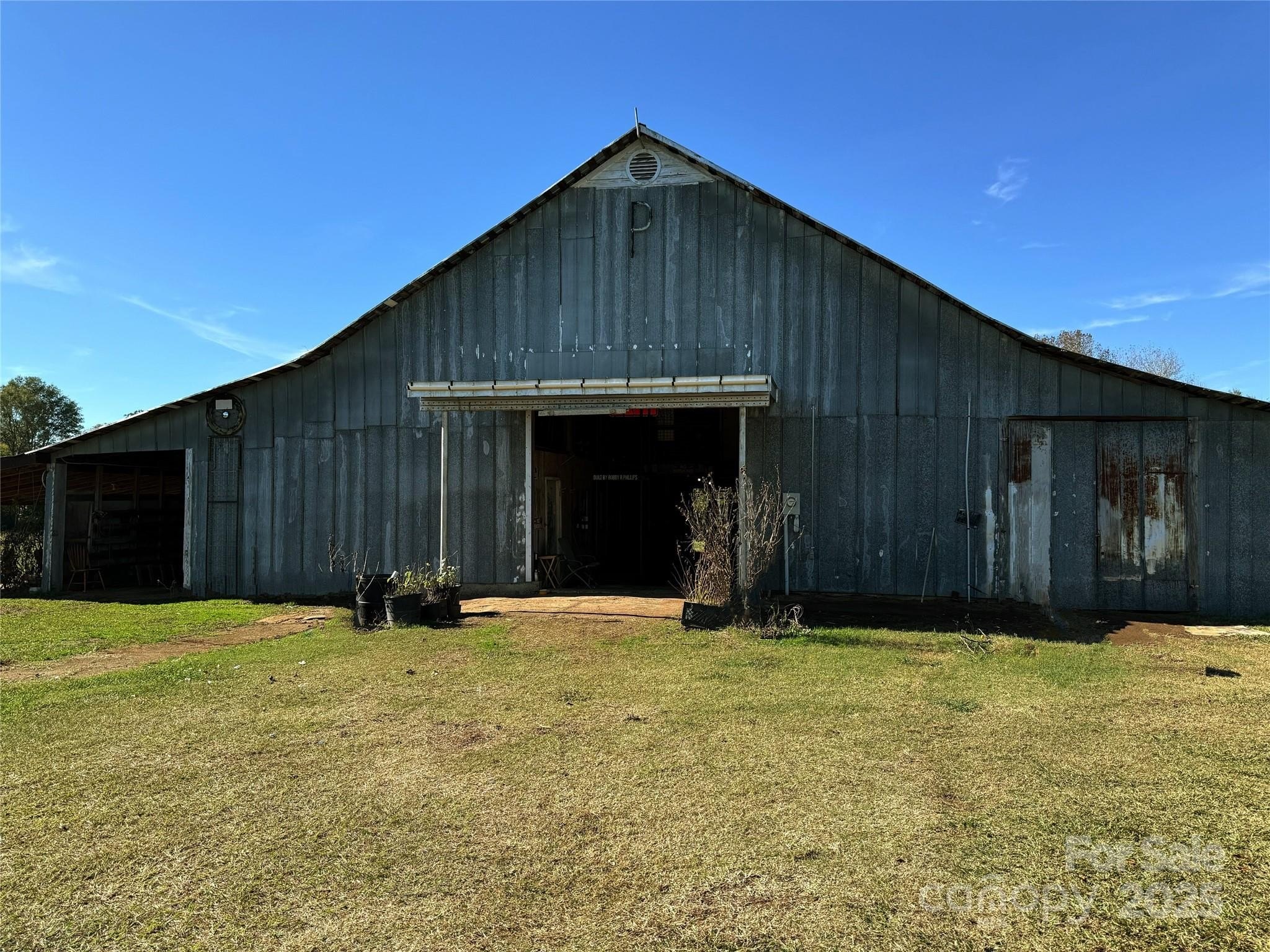 Lancaster Farmland with Barn
