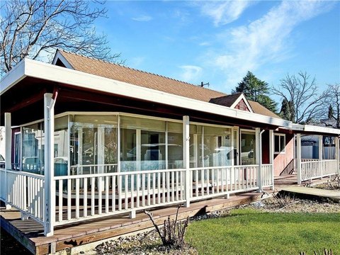 Lakeport Commercial Property For Sale