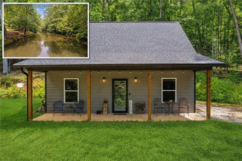 Riverfront Cottage with Metal Workshop