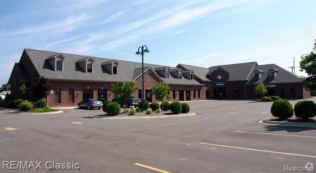 Highland, MI Commercial Space