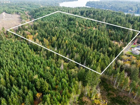 LAND - Shelton, WA