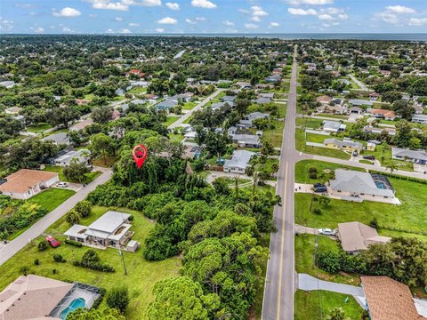 Land, VENICE, FL