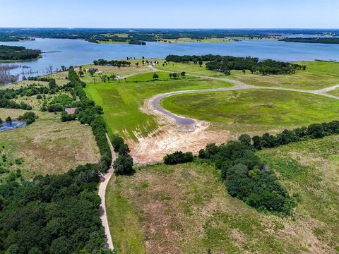 Lakefront Lot in Developing Community