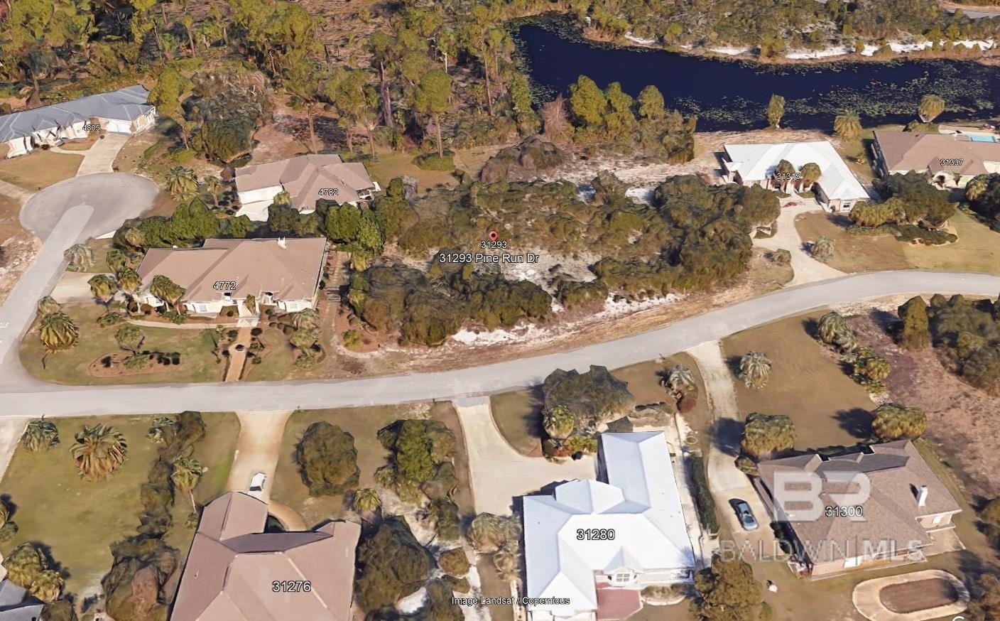 Residential Lots in Waterfront Community