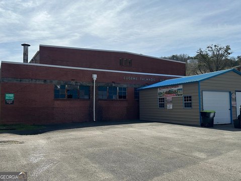 Former School with Pool, Gym