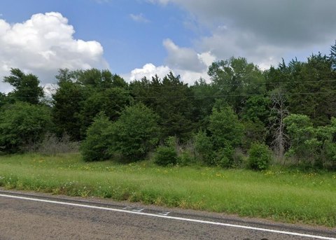 Unrestricted Acreage on Highway 75