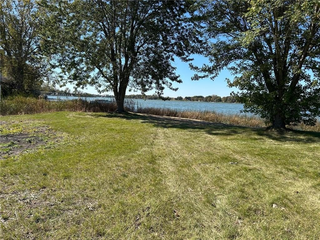 Red Rock Lake Buildable Lot